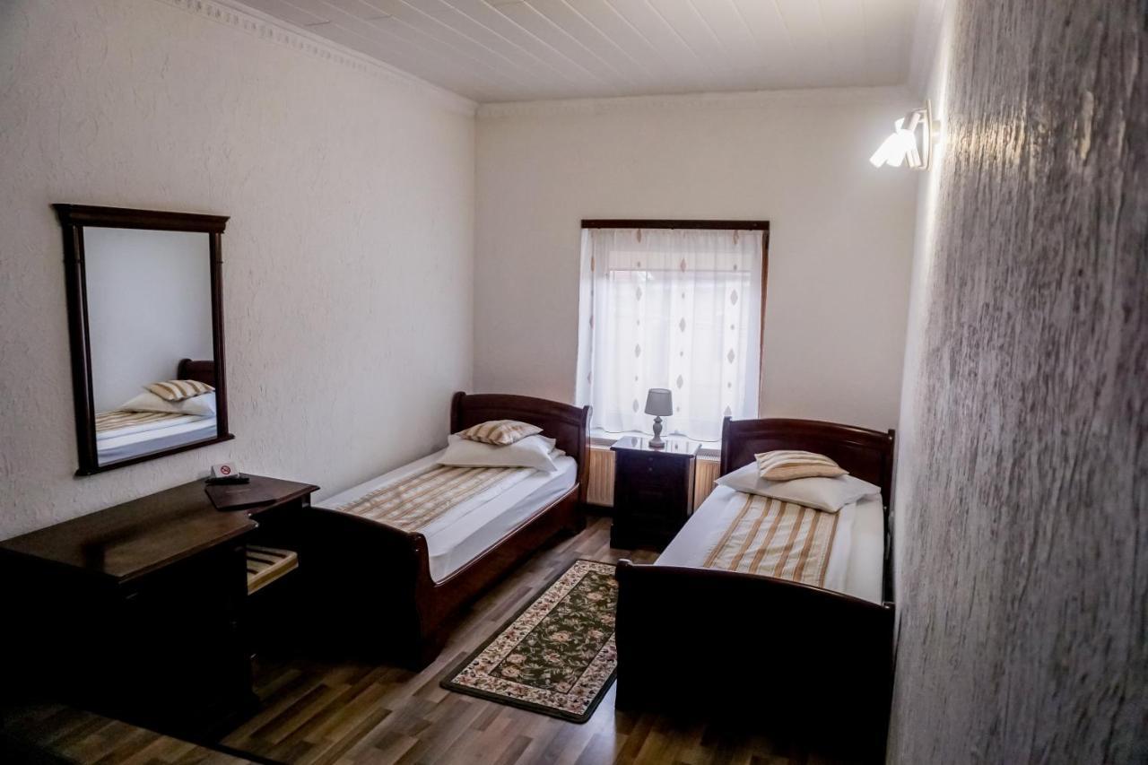 Hotel Claudiu Segesvár Kültér fotó