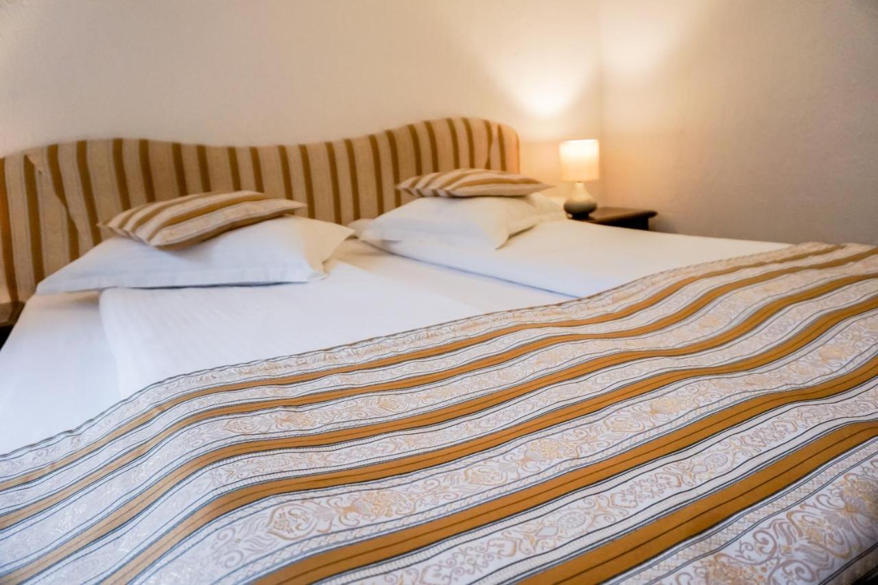 Hotel Claudiu Segesvár Kültér fotó