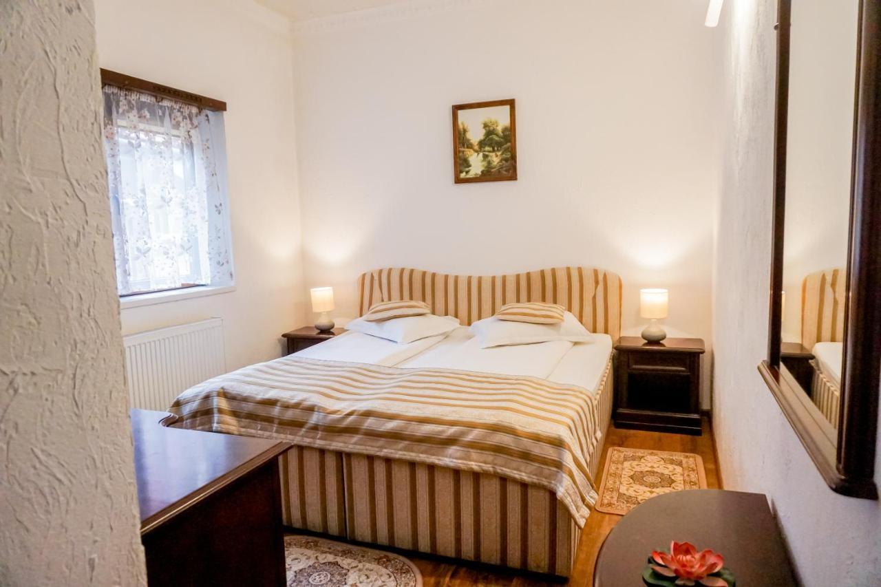 Hotel Claudiu Segesvár Kültér fotó