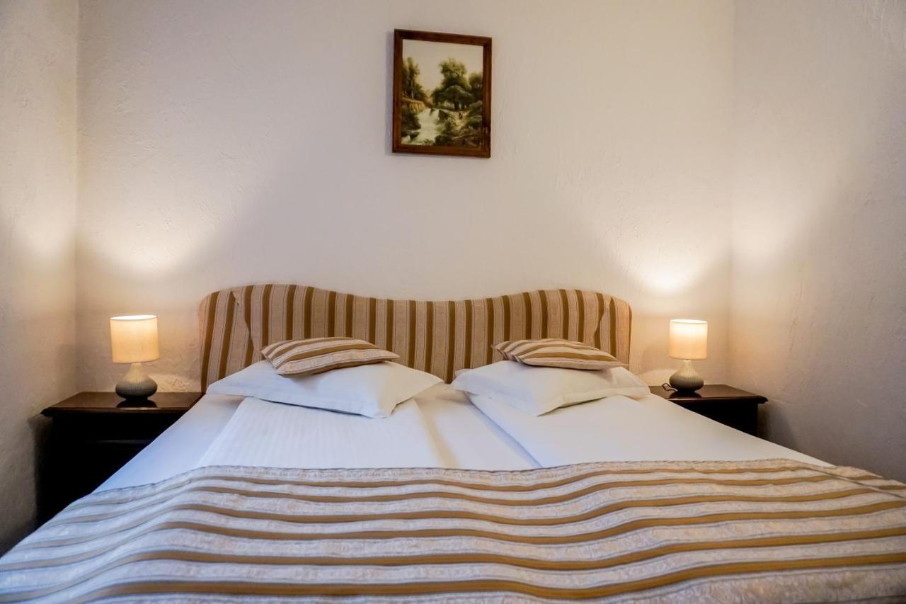 Hotel Claudiu Segesvár Kültér fotó