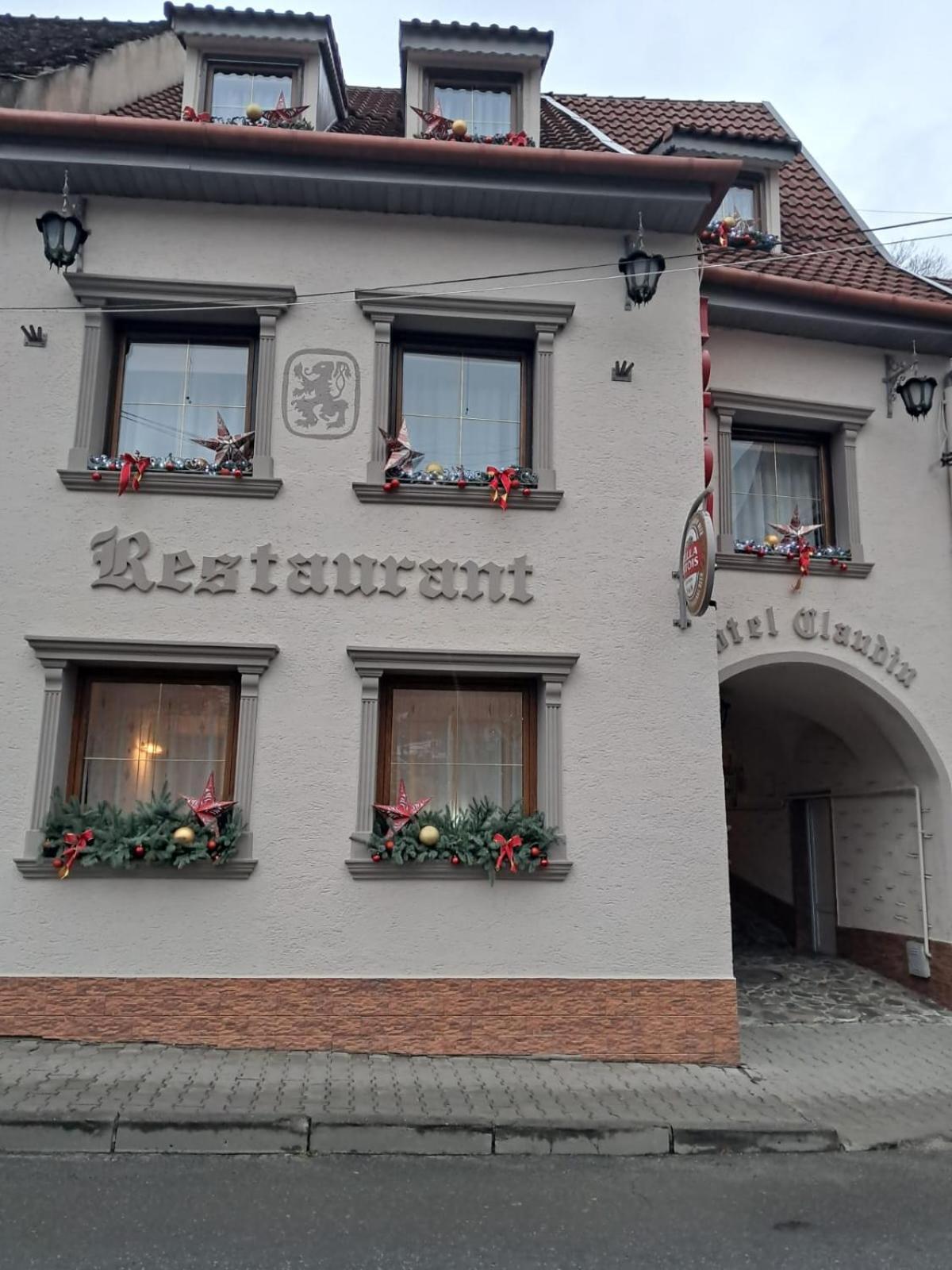Hotel Claudiu Segesvár Kültér fotó
